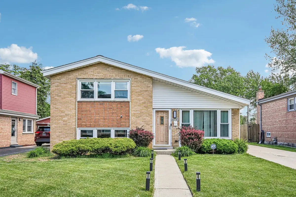10209 Washington Avenue, Oak Lawn, IL 60453 - #1
