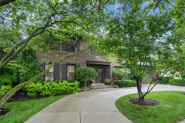 40 Fairview Avenue, Deerfield, IL 60015