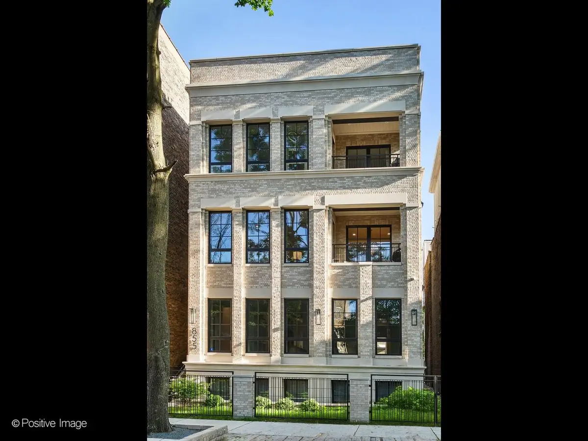 855 W Lill Avenue #2, Chicago, IL 60614 - #1
