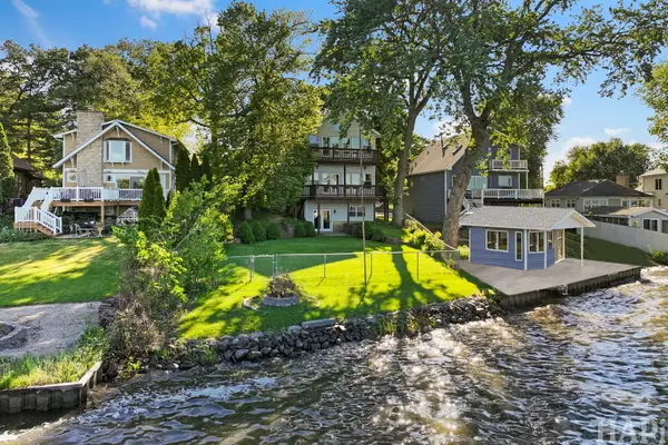 9 Lakeside Lane, Fox Lake, IL 60020