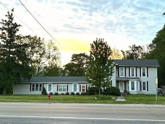 722/724 W Grant Highway, Marengo, IL 60152 - #2