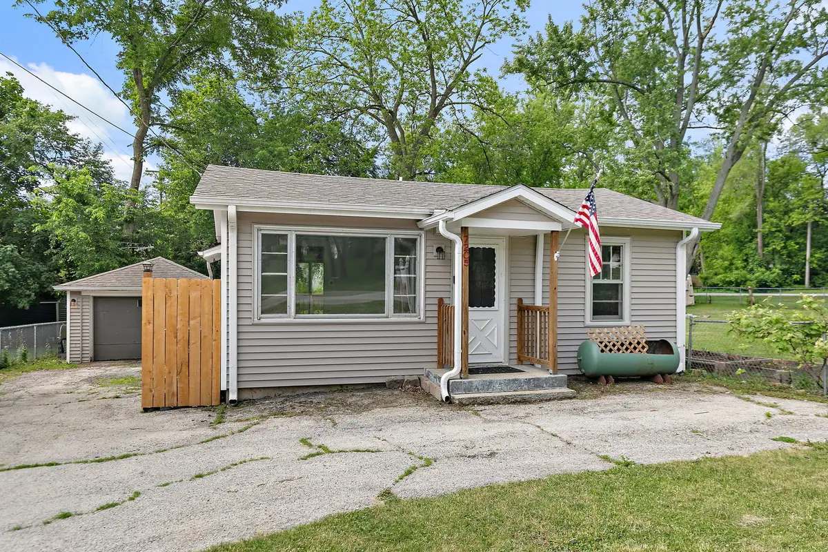 7205 Macarthur Avenue, Wonder Lake, IL 60097 - #1