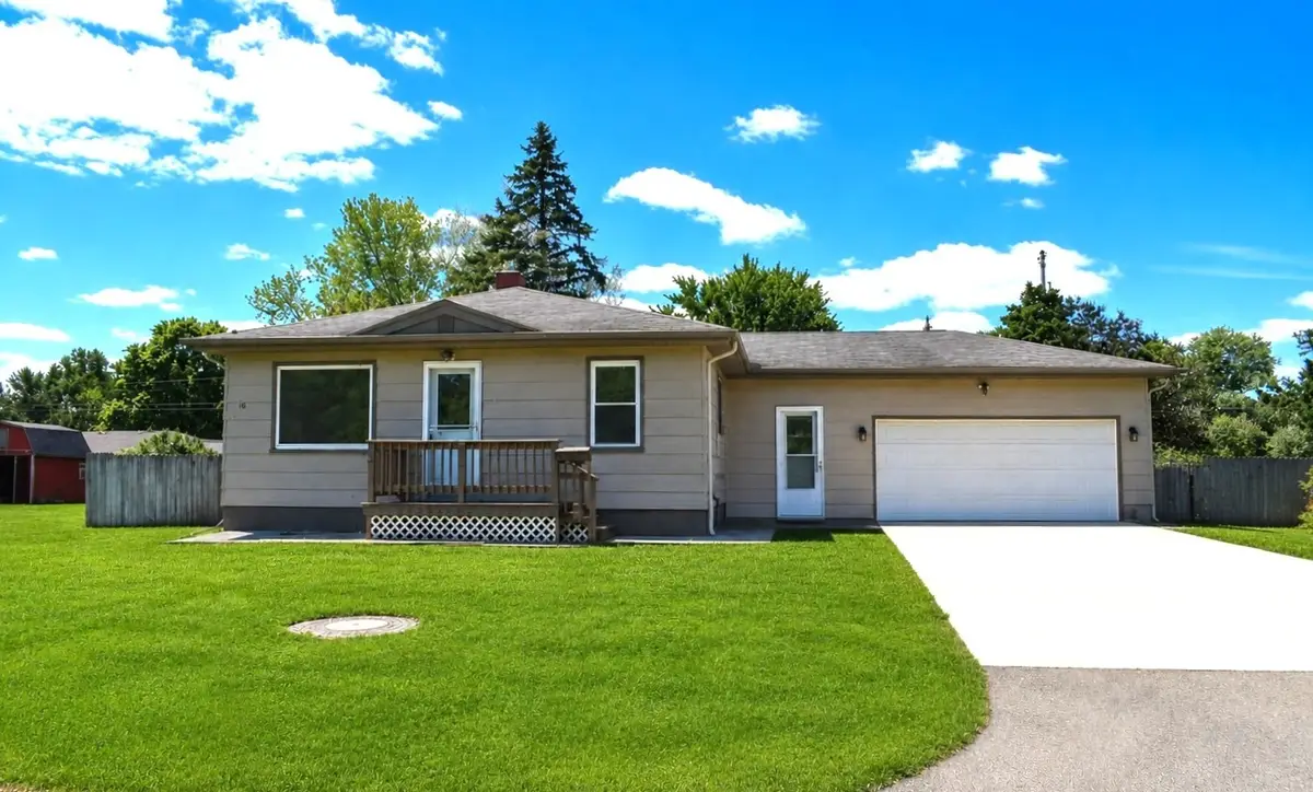 815 W 20th Street, Sterling, IL 61081 - #1