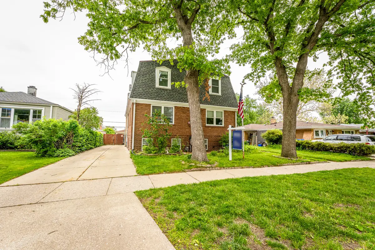 4521 S Wisconsin Avenue, Forest View, IL 60402 - #1