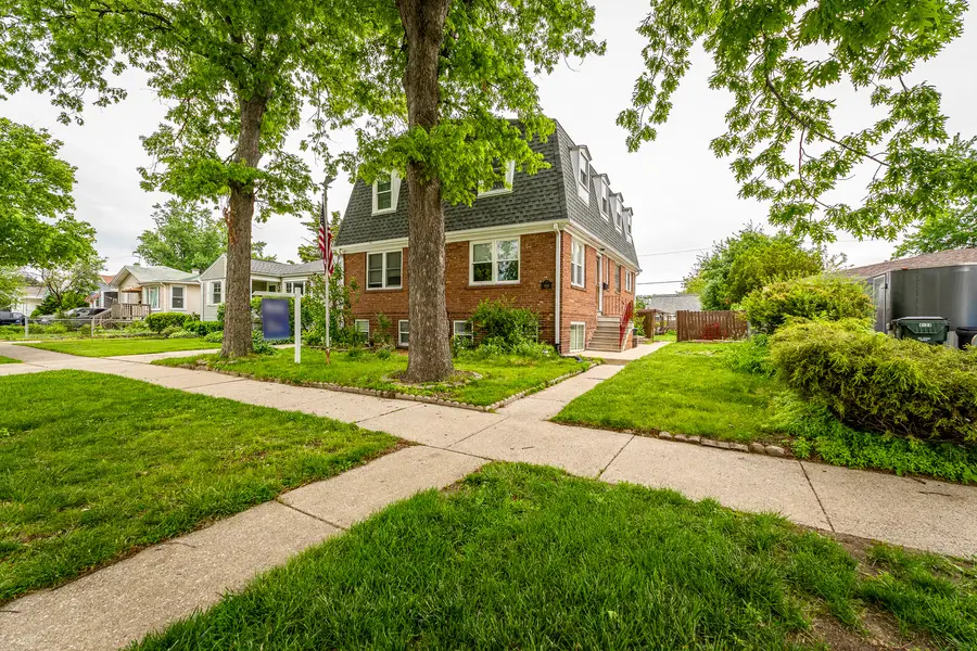 4521 S Wisconsin Avenue, Forest View, IL 60402 - #3