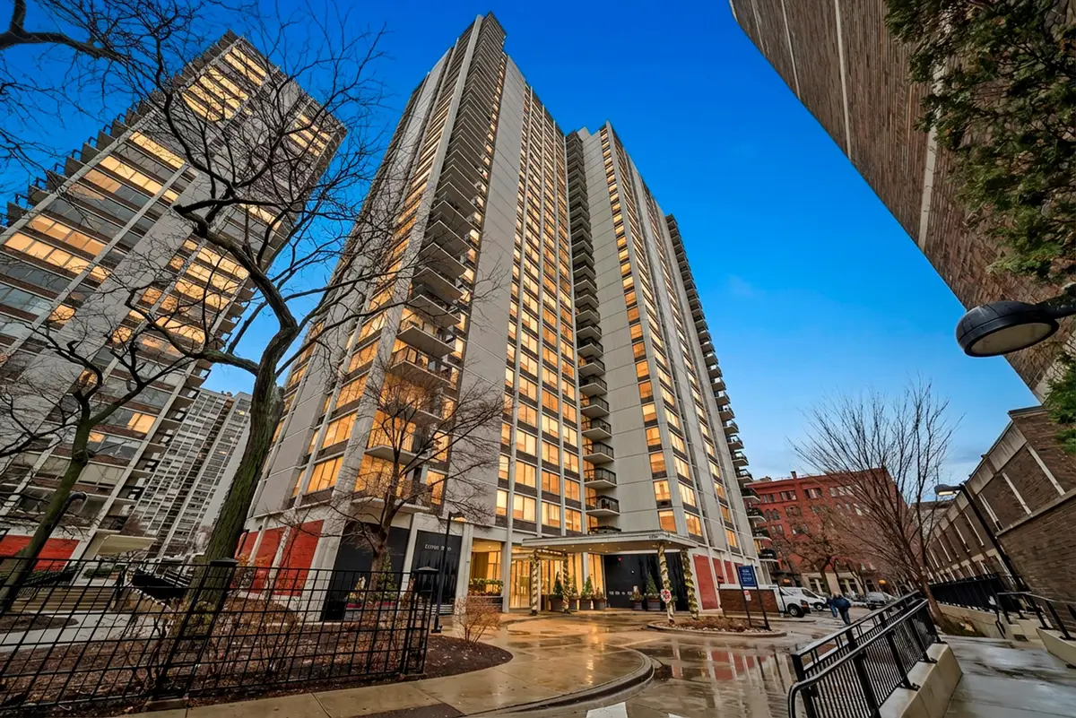 1460 N Sandburg Terrace #2303A, Chicago, IL 60610 - #1