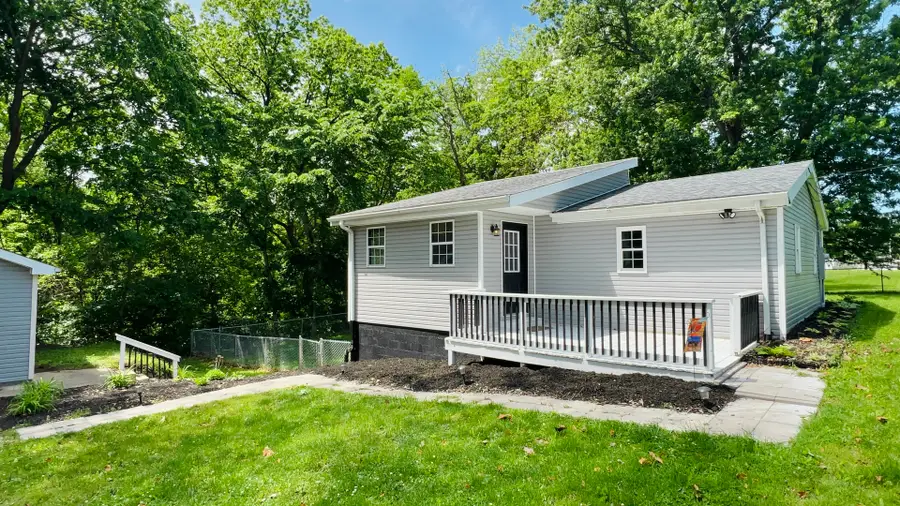 207 Hillman Street, Washington, IL 61571 - #3