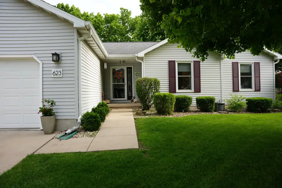 623 Magnolia Lane, Ottawa, IL 61350 - #2