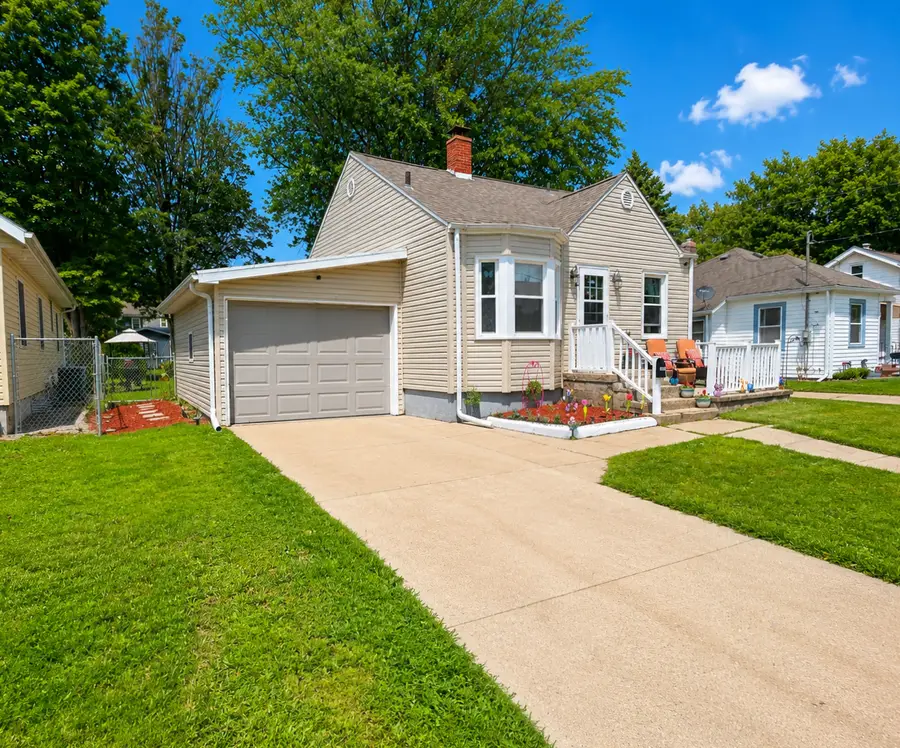 1309 13th Avenue, Sterling, IL 61081 - #2
