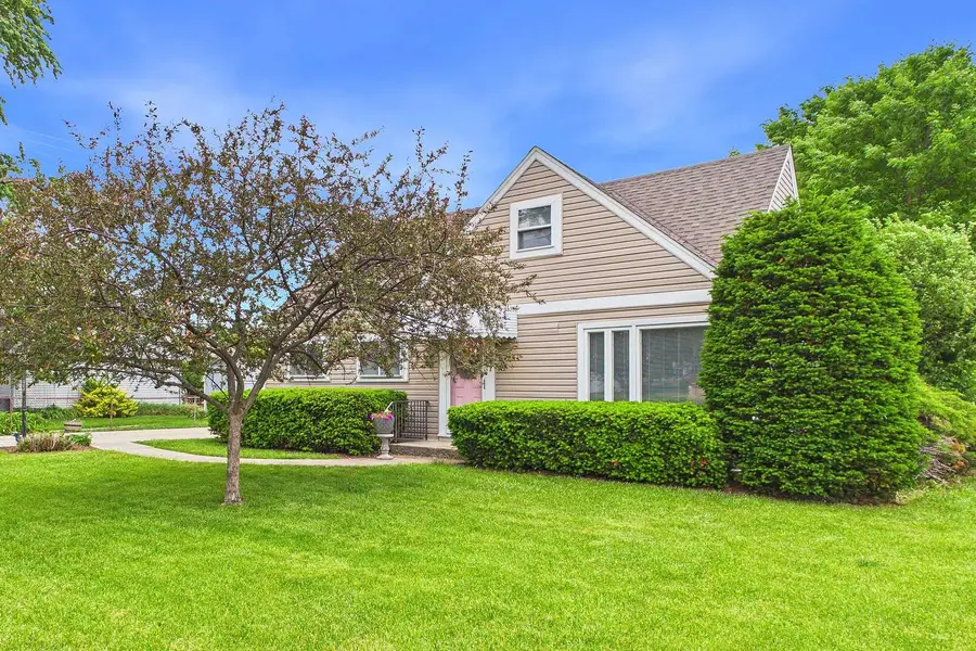 921 N Harold Avenue, Melrose Park, IL 60164 - #2