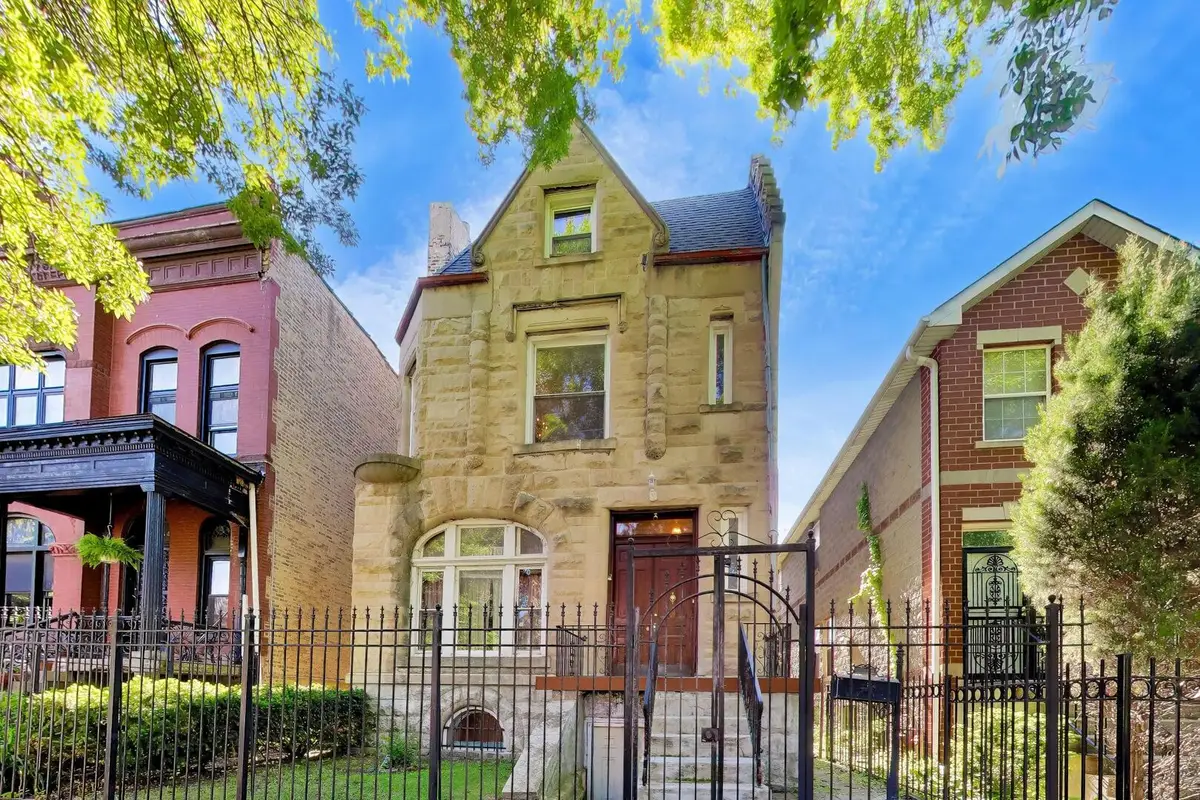 3640 S Prairie Avenue, Chicago, IL 60653 - #1