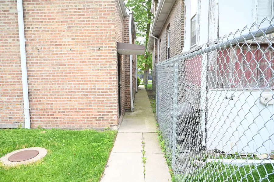8434 S Yates Boulevard, Chicago, IL 60617 - #3