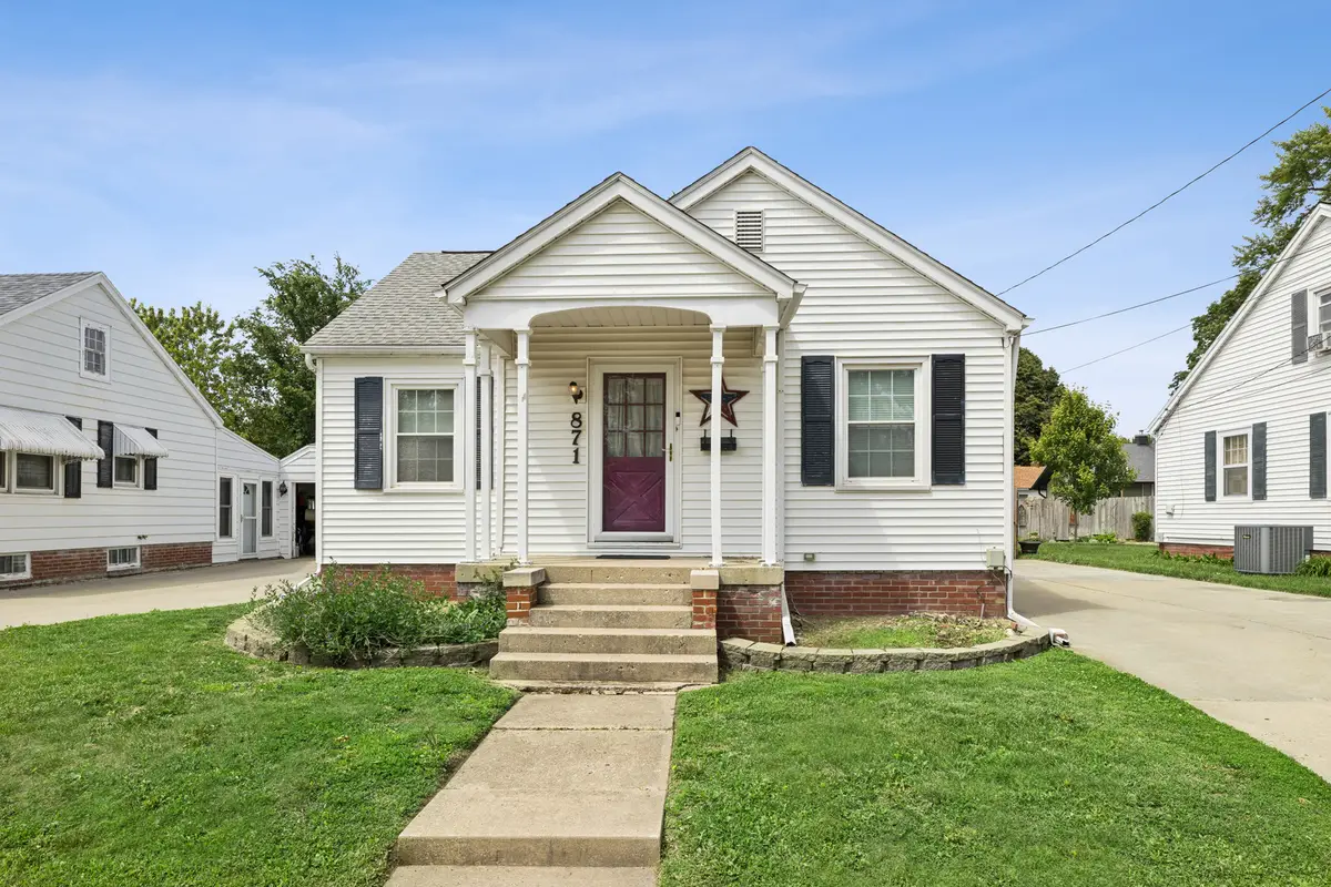 871 E Fremont Street, Galesburg, IL 61401 - #1