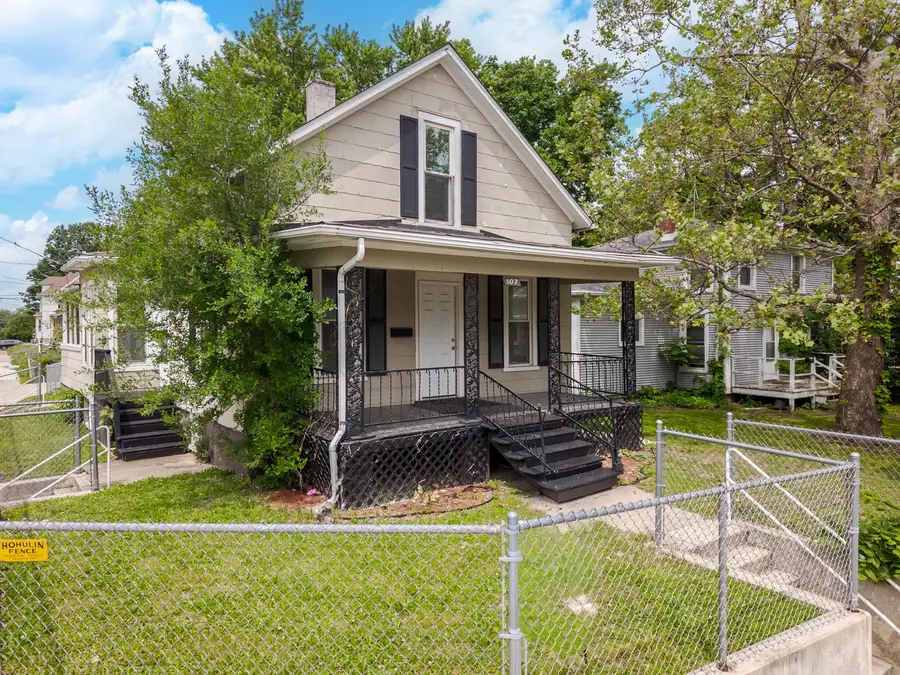 107 S Morris Avenue, Bloomington, IL 61701 - #2