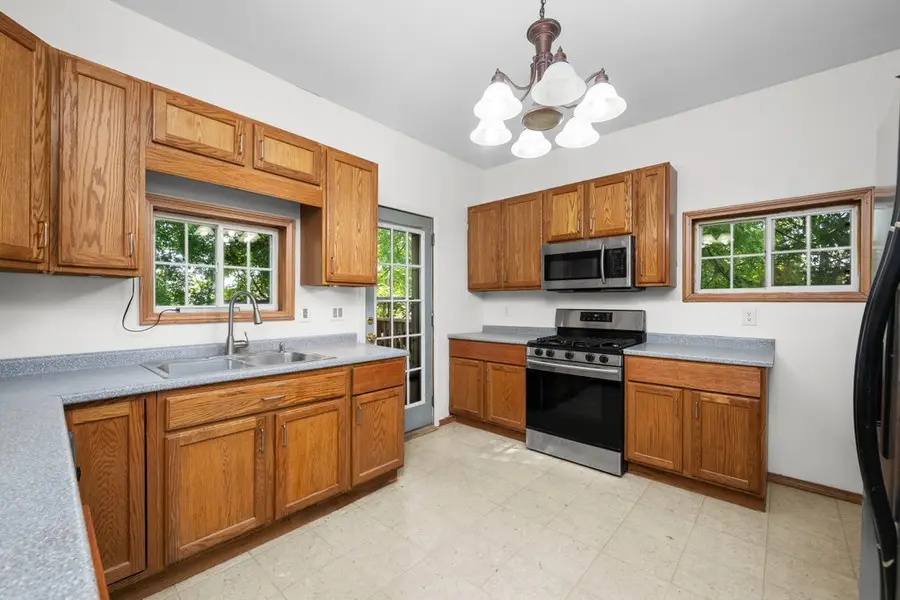 811 15th Street B, Moline, IL 61265 - #3
