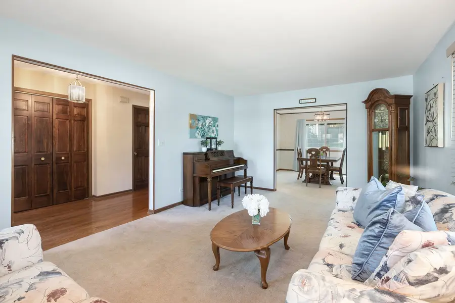 908 Firth Road, Mundelein, IL 60060 - #3