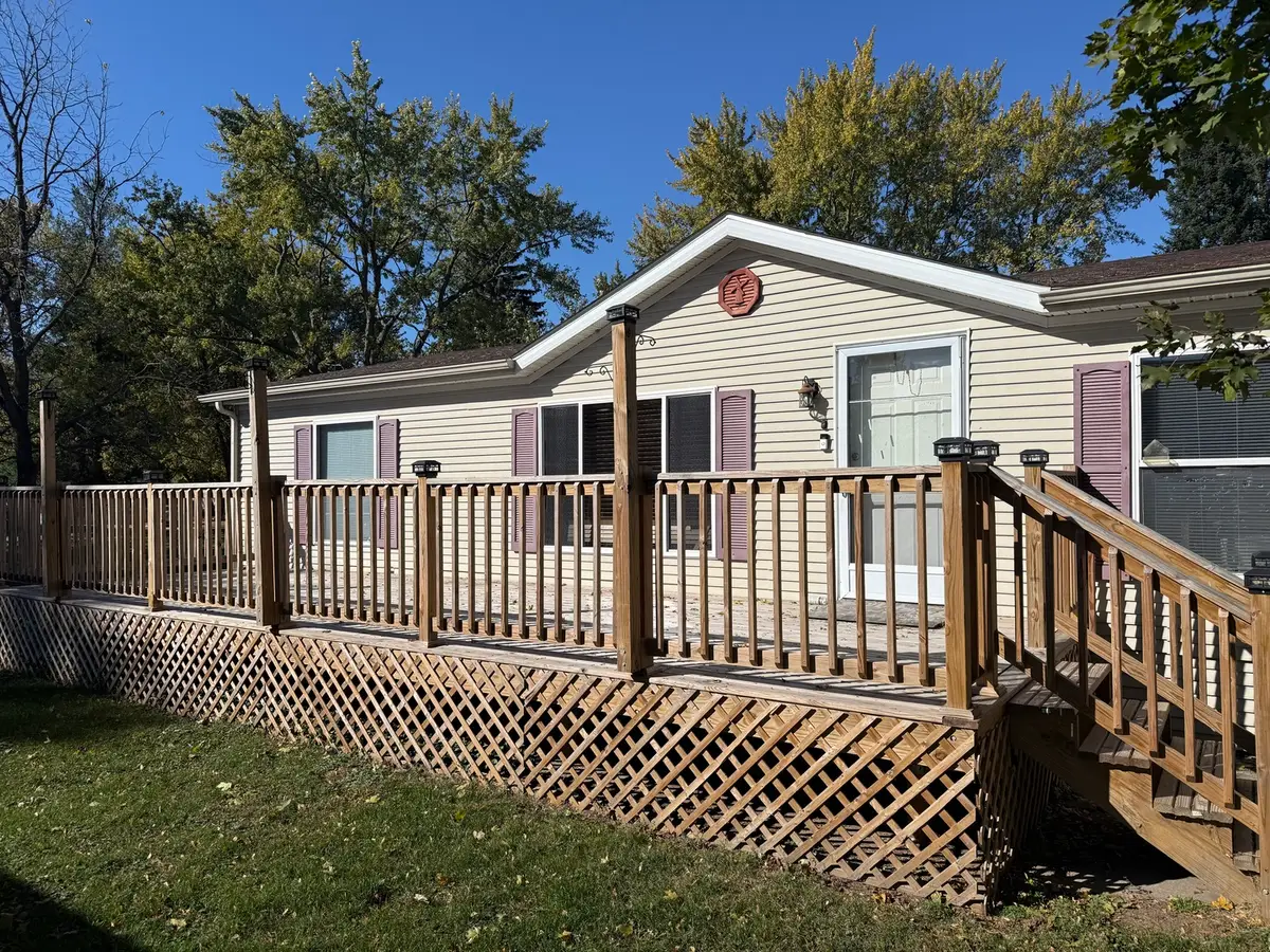 409 E Wood Lane, Belvidere, IL 61008 - #1