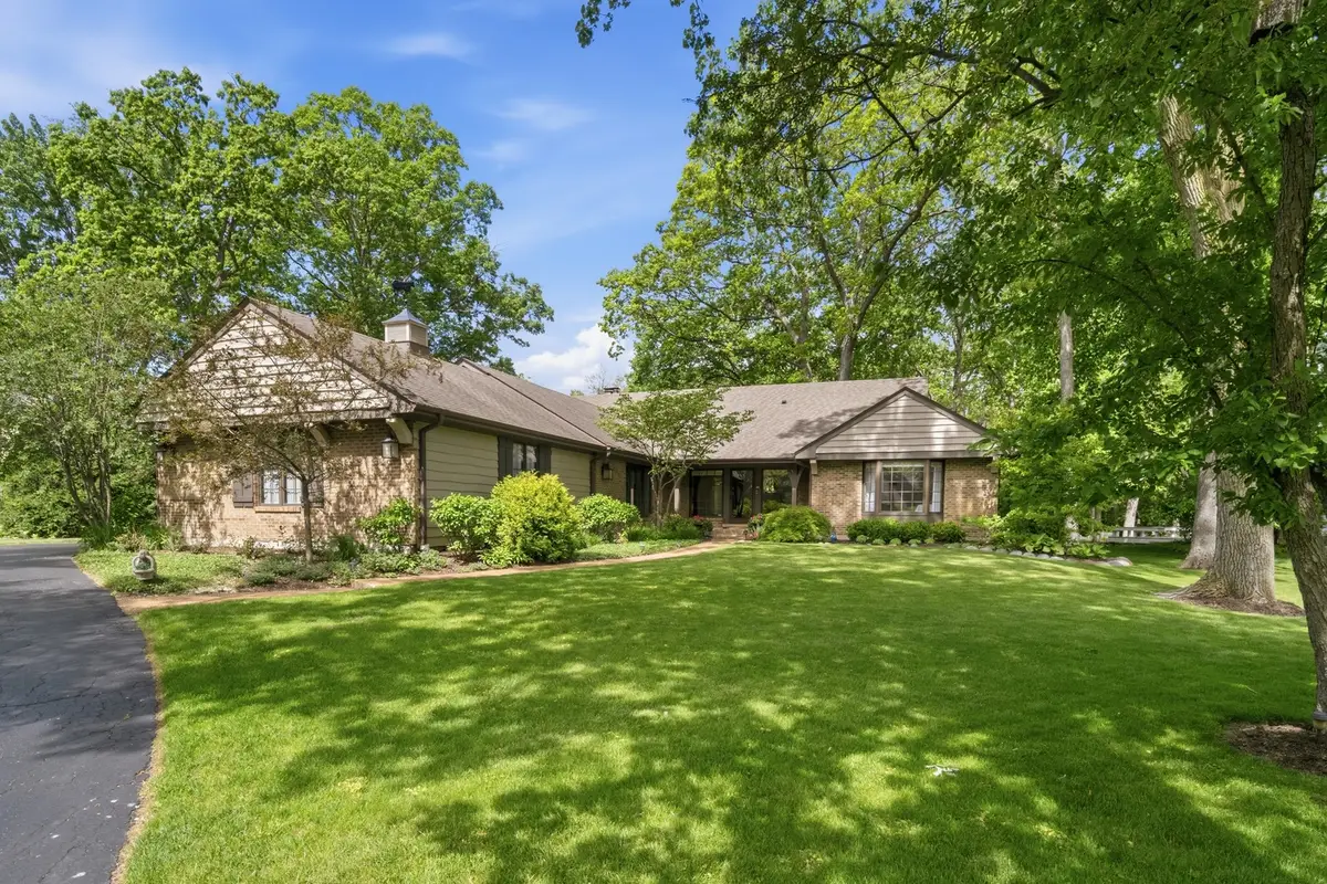 206 Surrey Lane, Lake Forest, IL 60045 - #1