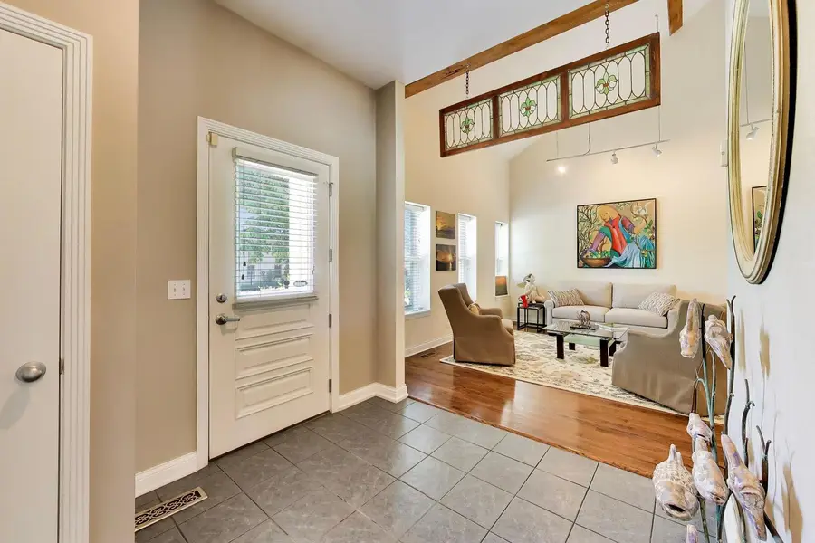 824 Stables Court #824, Highwood, IL 60040 - #2