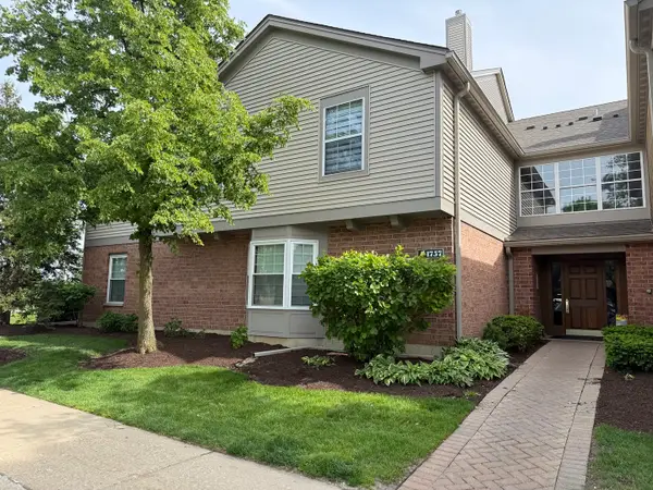 1757 Eastwood Court #4, Schaumburg, IL 60195