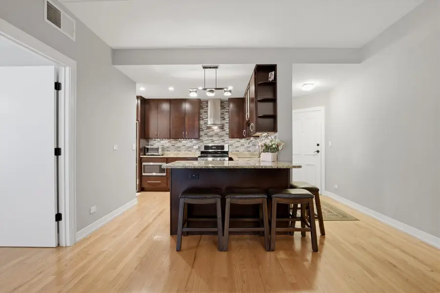 7420 W Lawrence Avenue #202, Harwood Heights, IL 60706 - #3