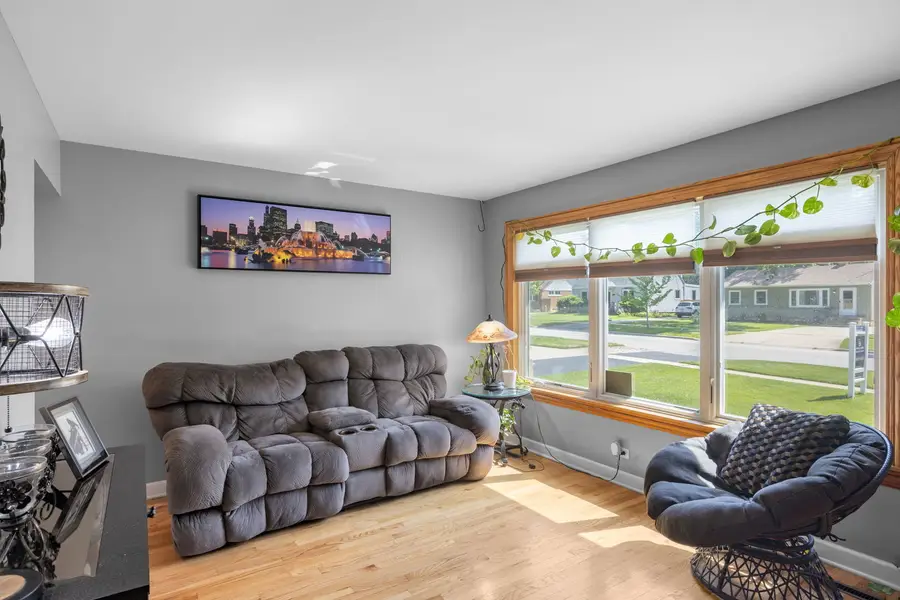 218 N Marion Avenue, Bartlett, IL 60103 - #3