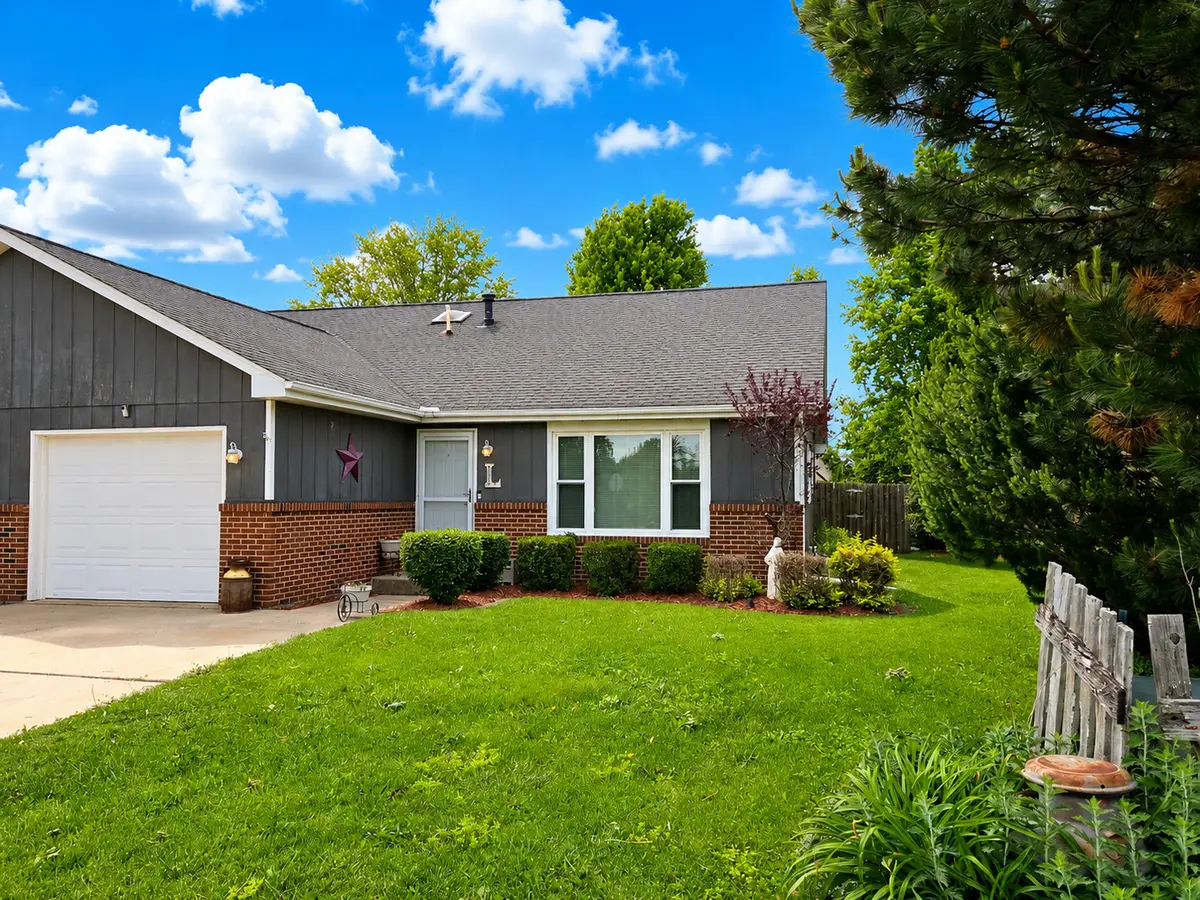 1000 W Mckinley Road, Ottawa, IL 61350 - #1