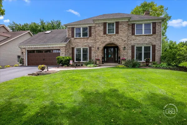 25W185 Setauket Avenue, Naperville, IL 60540