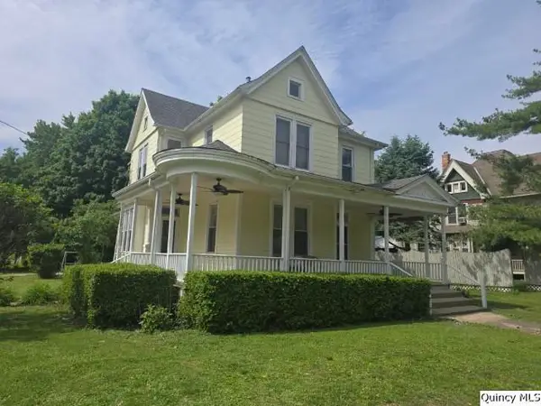210 Main, Carthage, IL 62321-1258