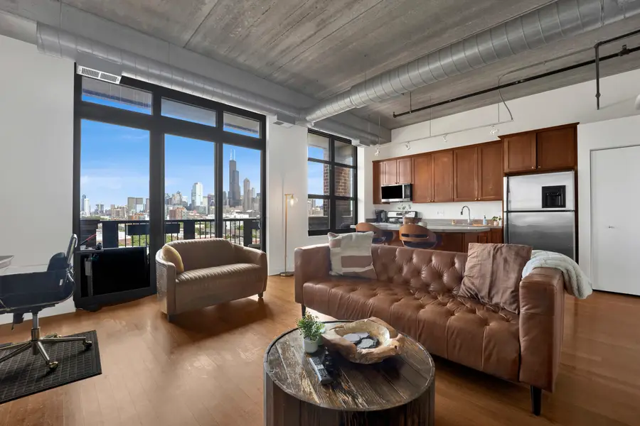 811 W 15th Place #804, Chicago, IL 60608 - #2