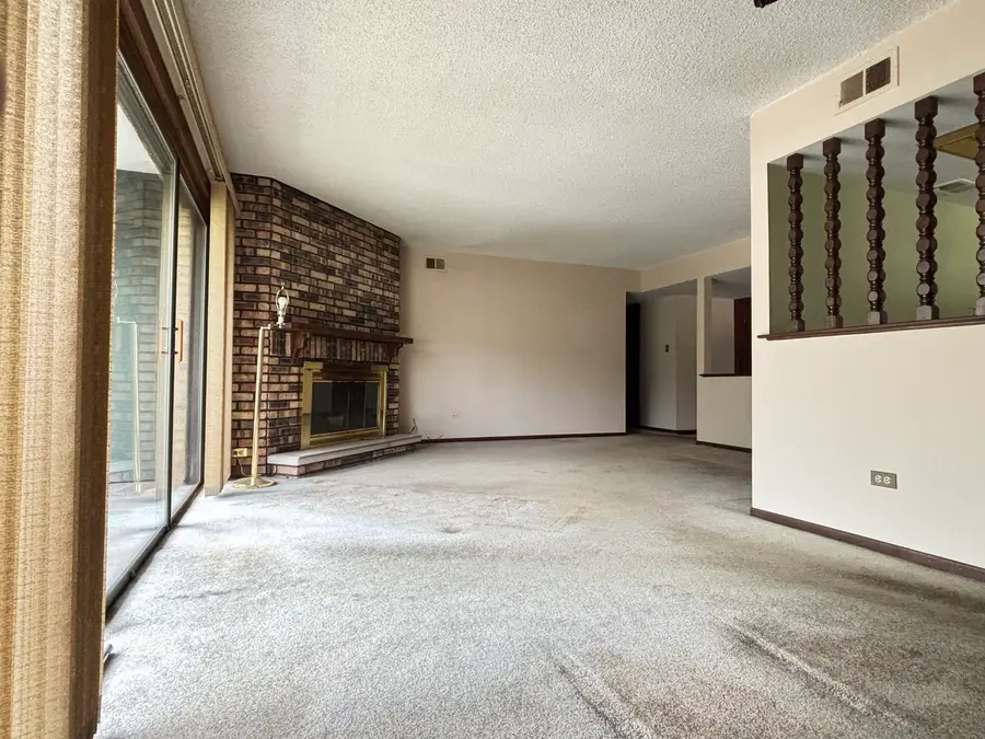 9168 South Road #A, Palos Hills, IL 60465 - #3