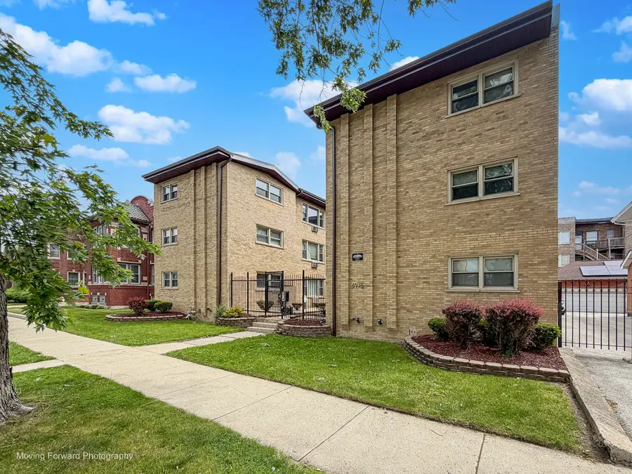 6945 S Chappel Avenue #3A, Chicago, IL 60649 - #2
