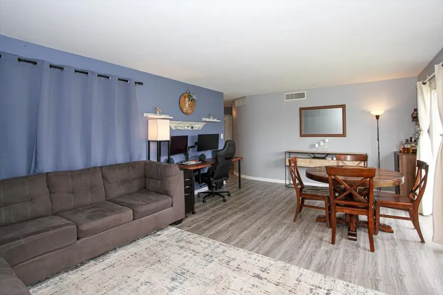 2300 Old Tavern Road #203, Lisle, IL 60532 - #3