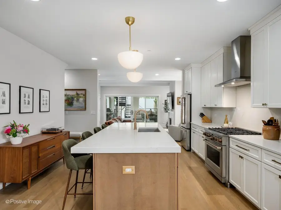 1938 N Sawyer Avenue #1, Chicago, IL 60647 - #3