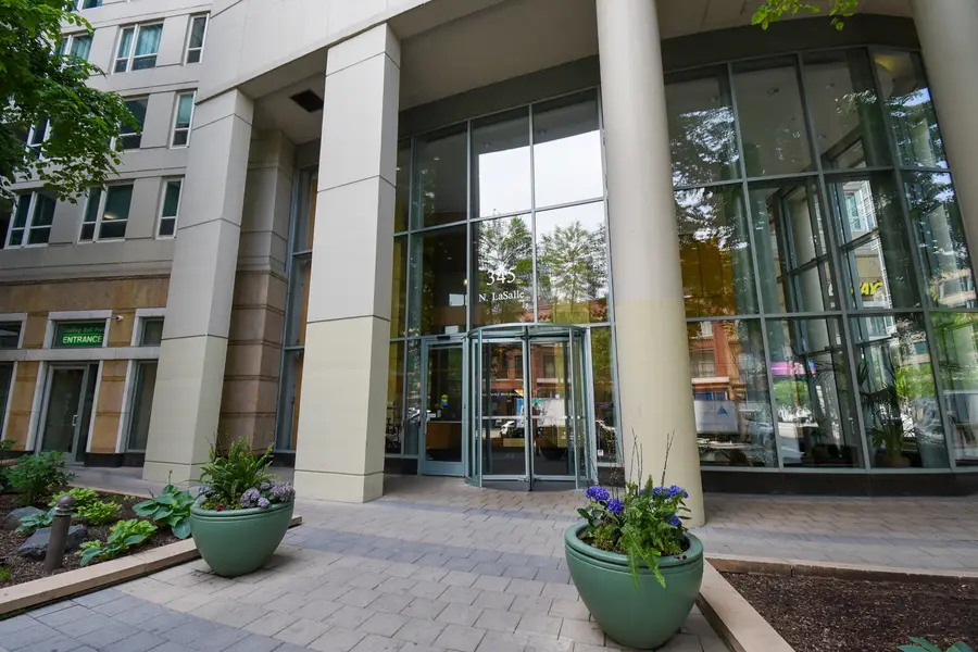 345 N La Salle Drive #1702, Chicago, IL 60654 - #2