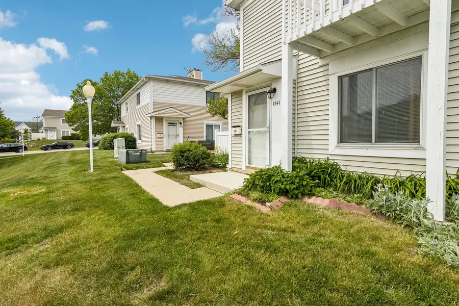 1541 Cornell Circle, Hoffman Estates, IL 60169 - #2