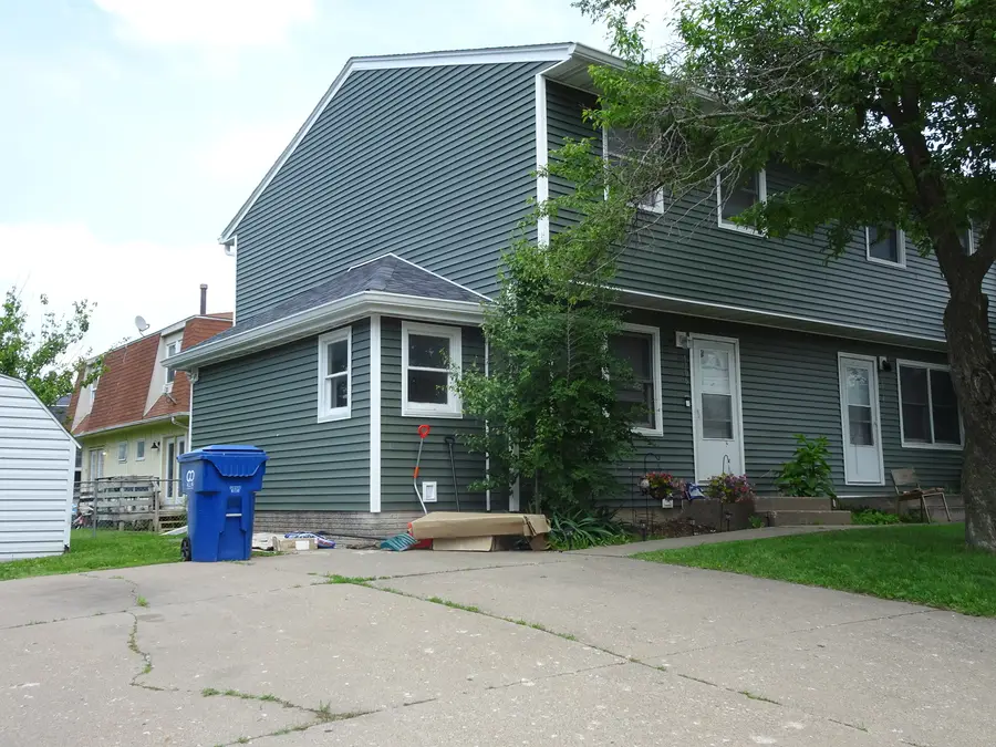 1704 W 55th Street W, Davenport, IA 52806 - #2