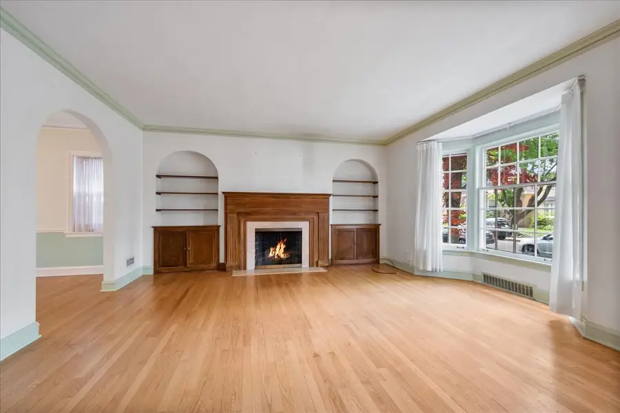 2925 W Greenleaf Avenue, Chicago, IL 60645 - #3