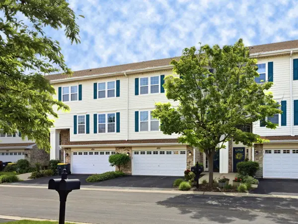 490 Dolton Lane, Carol Stream, IL 60188