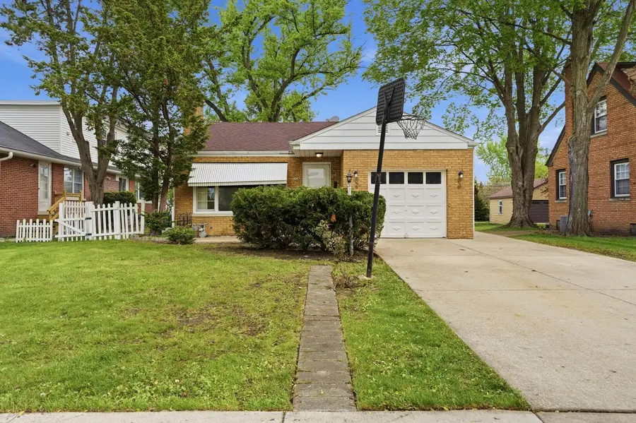 306 W Lonnquist Boulevard, Mount Prospect, IL 60056 - #3