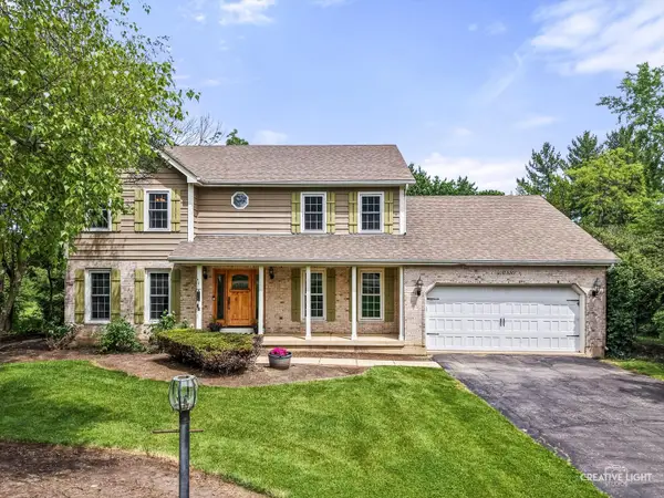 40W880 S Bridle Creek Drive, St. Charles, IL 60175
