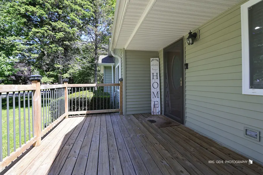 231 Oakdale Avenue, Winthrop Harbor, IL 60096 - #2
