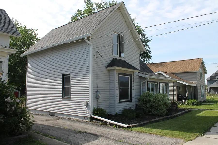 308 S 4th Street, Kirkland, IL 60146 - #2