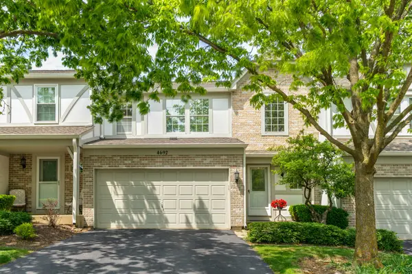 4692 N Sapphire Drive, Hoffman Estates, IL 60192