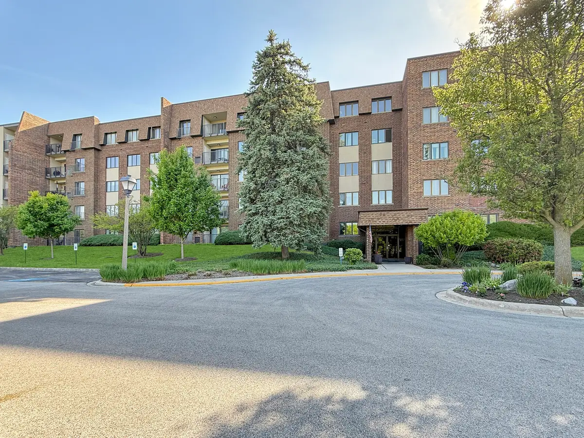 453 Raintree Drive #1N, Glen Ellyn, IL 60137 - #1