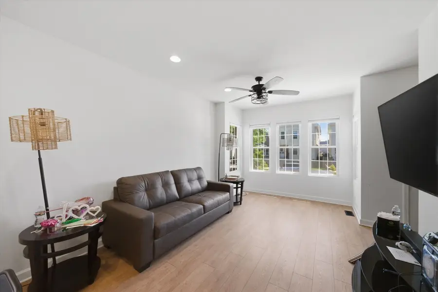 4938 W Melrose Street, Chicago, IL 60641 - #3