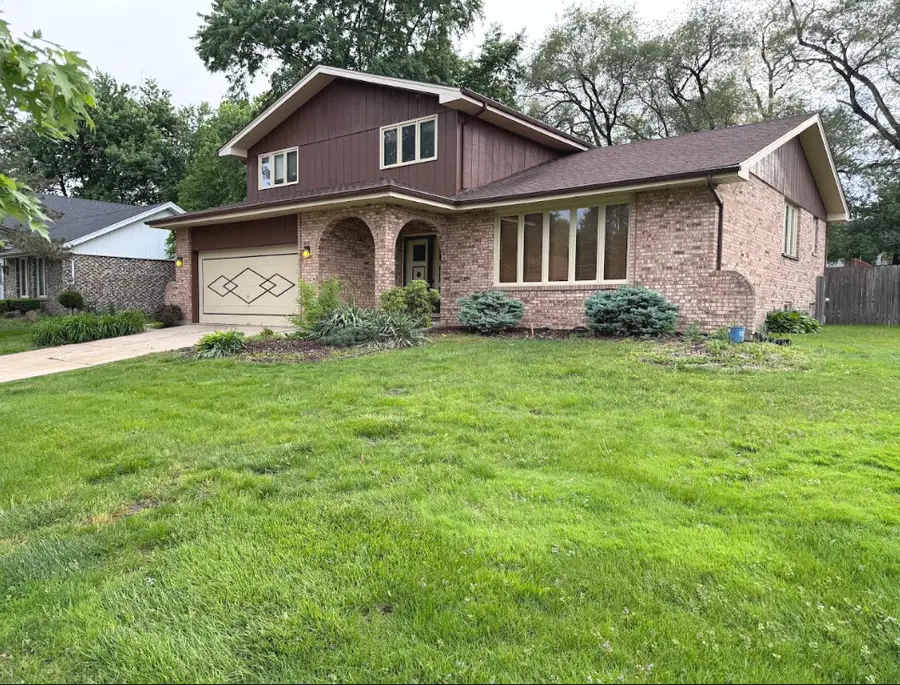 10158 S 87th Court, Palos Hills, IL 60465 - #2