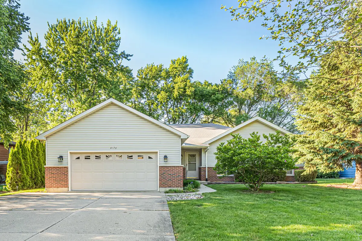 4176 Kenwood Avenue, Gurnee, IL 60031 - #1