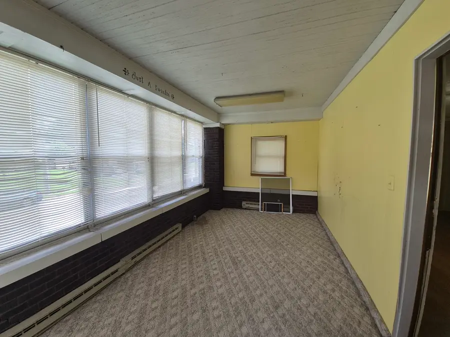502 N Jackson Street, Harrisburg, IL 62946 - #3