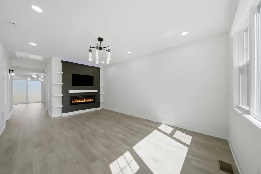 2714 N New England Avenue, Chicago, IL 60707 - #2